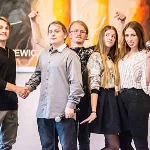 „Otrzęsiny” czyli przyjęcie klas pierwszych do grona uczniów MZSP