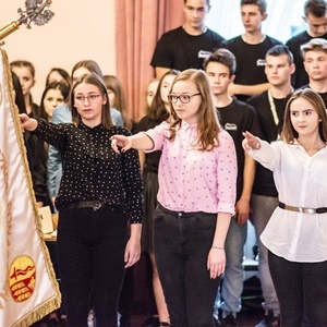 „Otrzęsiny” czyli przyjęcie klas pierwszych do grona uczniów MZSP