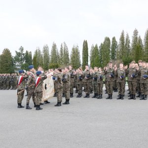Ślubowanie klas mundurowych w MZSP – uroczyście