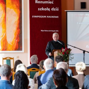 „Rozumieć szkołę dziś” – wydarzenie naukowe w MZSP