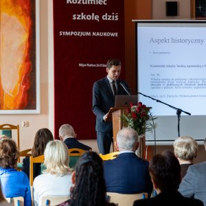 „Rozumieć szkołę dziś” – wydarzenie naukowe w MZSP