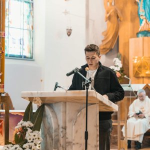 Maturzyści pożegnali szkołę. Uroczystość pełna emocji i wspomnień