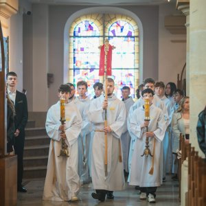 Maturzyści pożegnali szkołę. Uroczystość pełna emocji i wspomnień